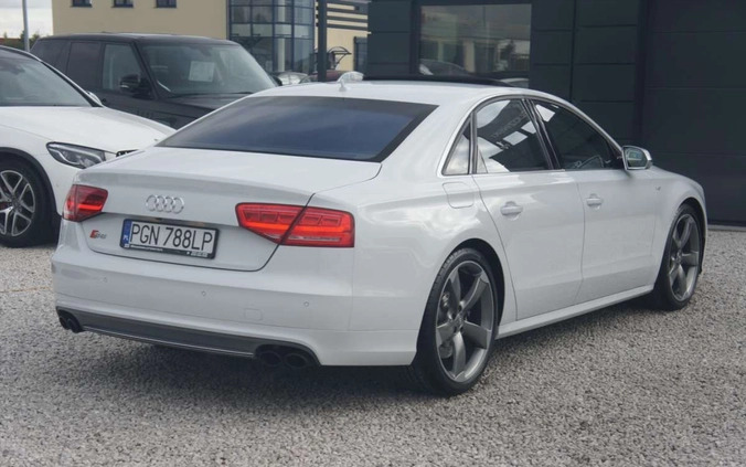 Audi S8 cena 149900 przebieg: 131000, rok produkcji 2012 z Hajnówka małe 596